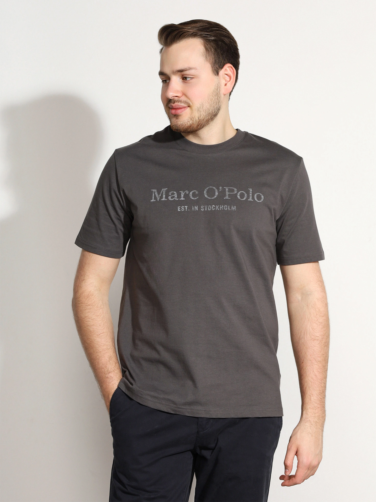 Футболка темно-серого цвета из хлопка